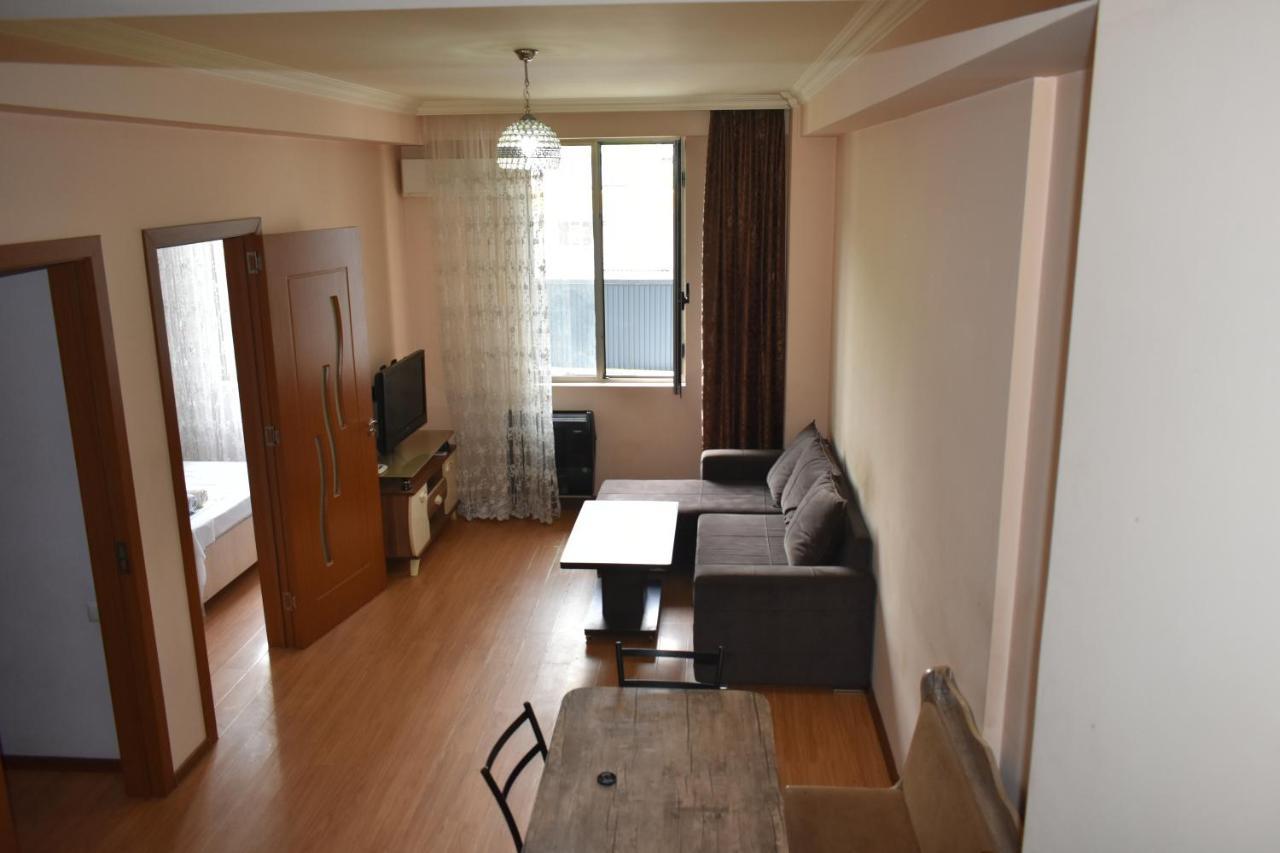 Ucha'S Apartment Batumi Eksteriør bilde