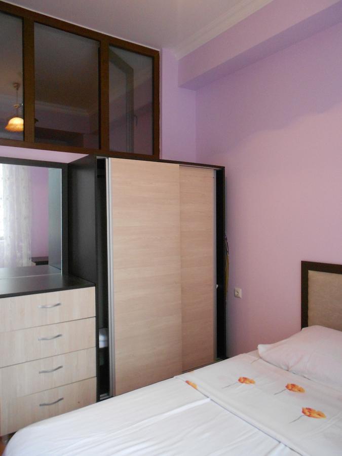 Ucha'S Apartment Batumi Eksteriør bilde